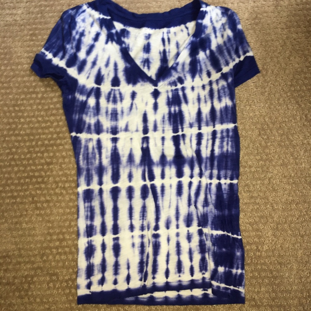 Tie Fye V - Neck